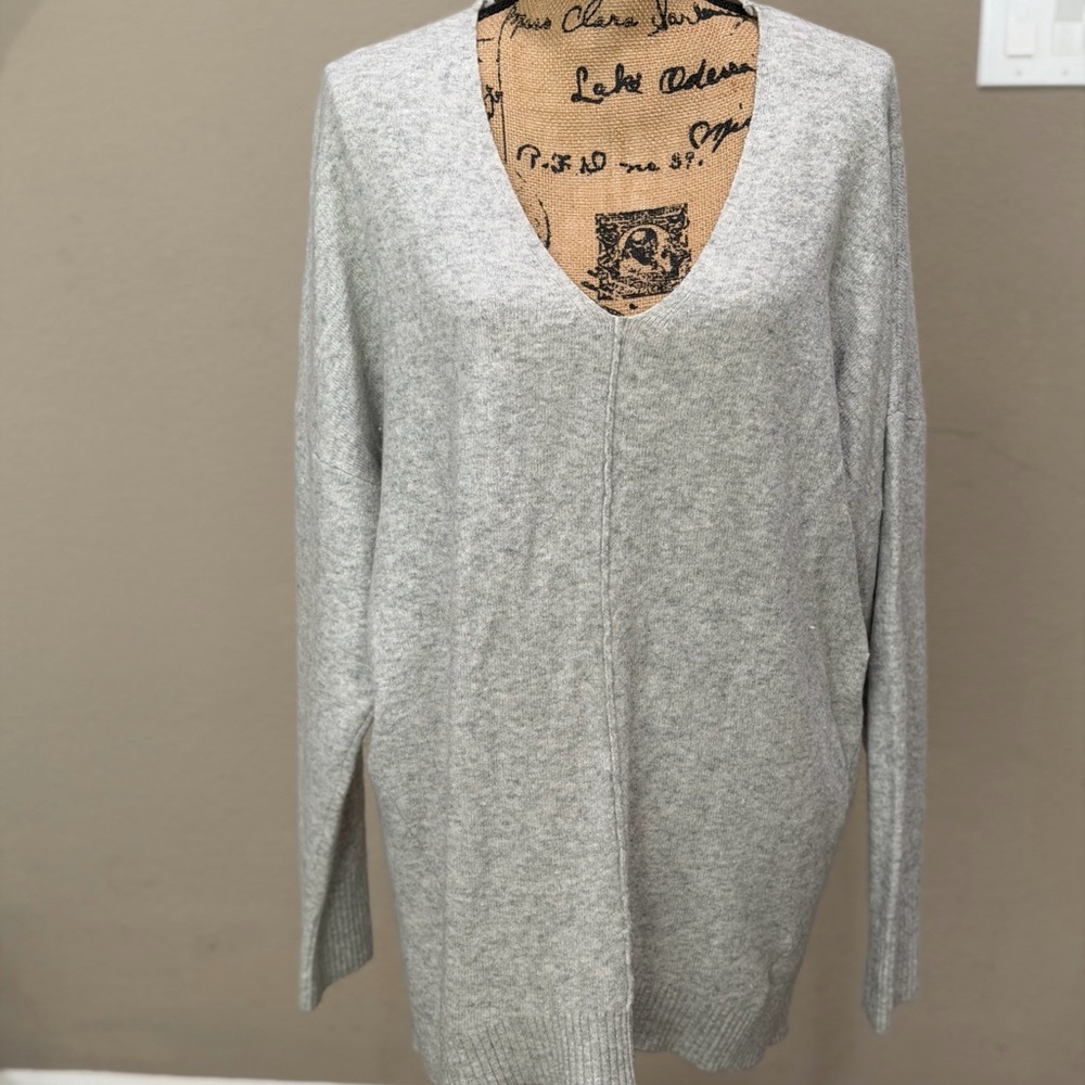 Express Light Gray V-Neck Sweater